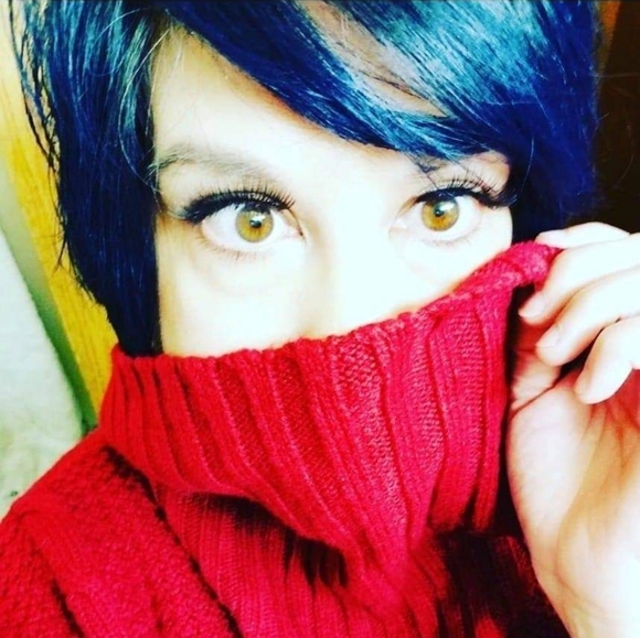 Meet your Posher, Maria - Picture 1 of 2